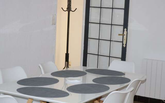 Bel Appartement avec Parking Gratuit