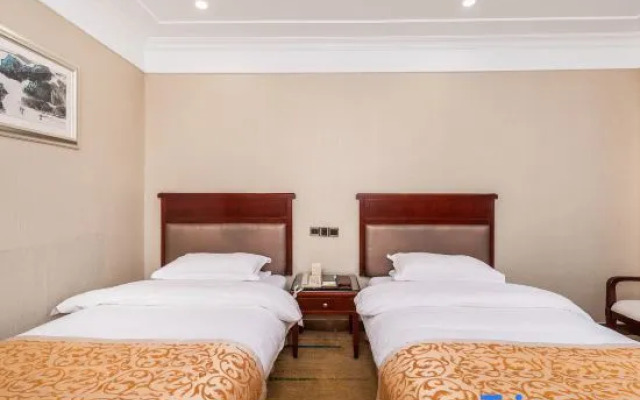 Thank Inn Plus hotel He'nan Zhoukou Chuanhui District Red Star Macalline