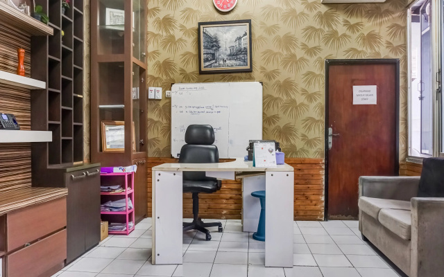 RedDoorz near Lokasari Mangga Besar 7