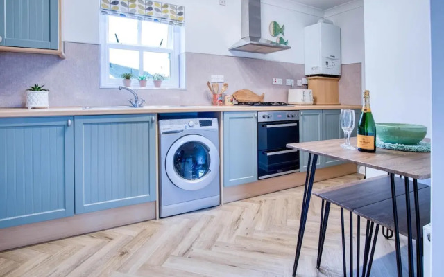 Kilmore House - 2 Bedroom Apartment - Tenby