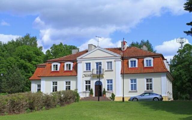 Hotel Księżycowy Dworek