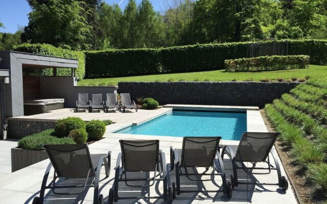 Attractive Holiday Home in Spa With Swimming Pool