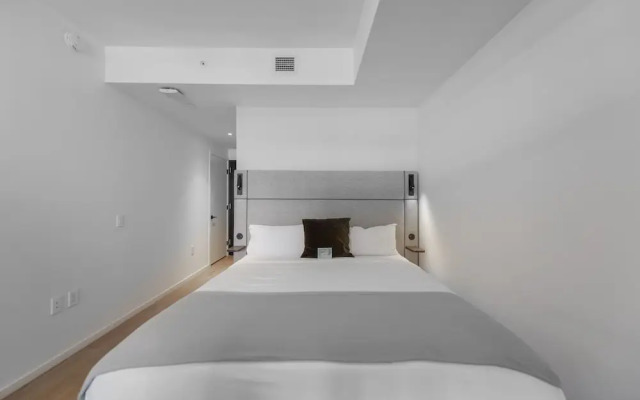 Charming Studio in an Exclusive Oasis