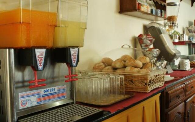 Hotel Santo Antonio Da Baia