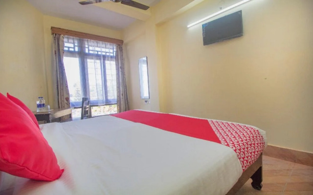 Gompus By OYO Rooms