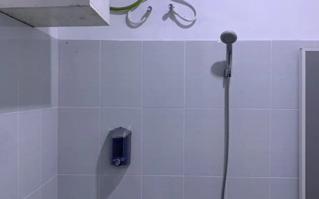 Recharge Cafe & Garasi Homestay