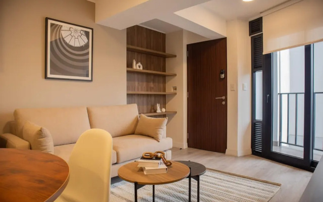 w Majestic 2BR w Balcony in Miraflores