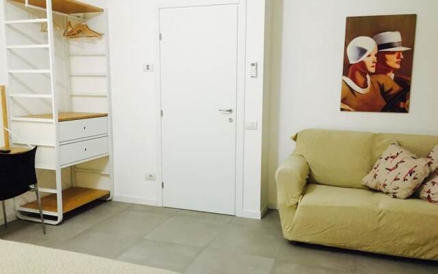 Room Center Station 2