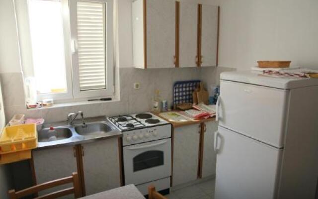 Apartments and Rooms Toni