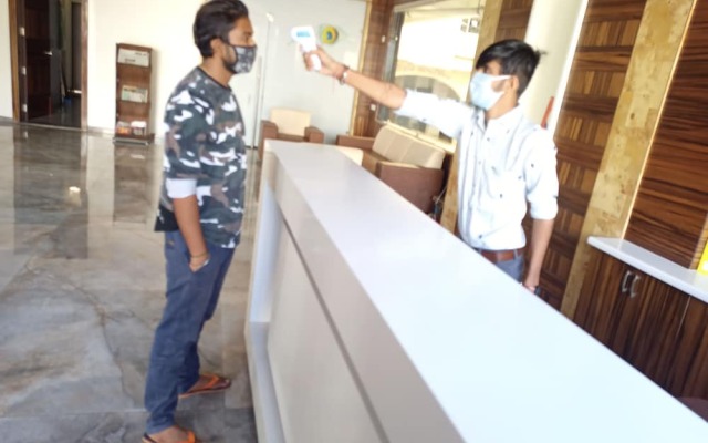 Hotel Devkinandan