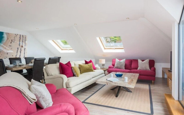 Upper Deck