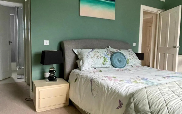 Luxury Apartment At Barron House