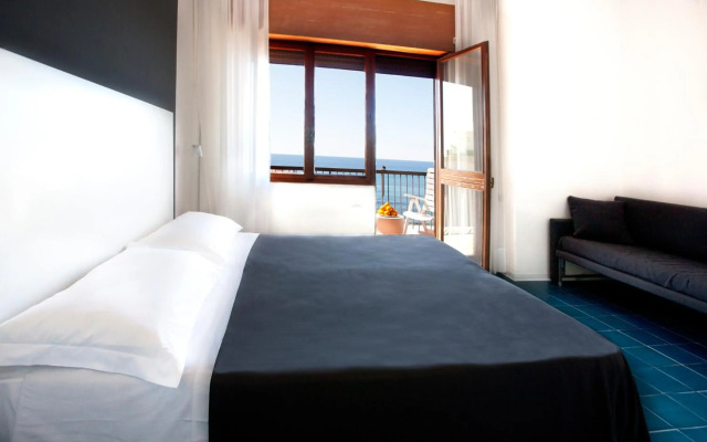 Hotel La Playa