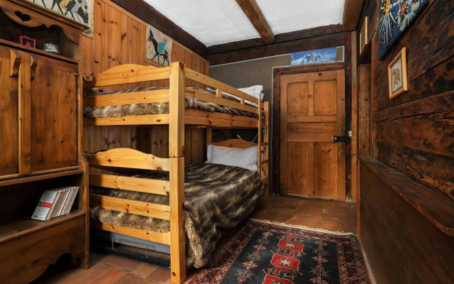 Chalet Heron