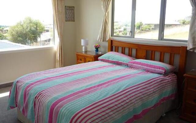 Bay Heights Bed  Breakfast