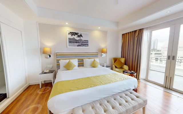 Amanora The Fern Hotels & Club