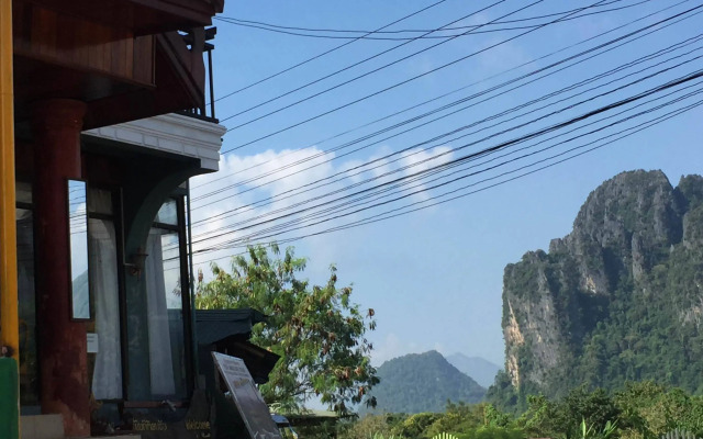 Mountain View Riverside Boutique Hotel
