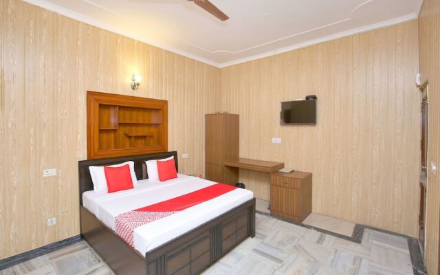 OYO 14030 Cheema Holiday Homes