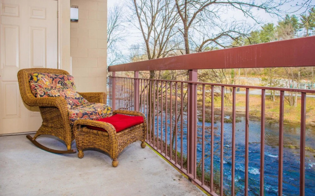 Cedar Lodge 105