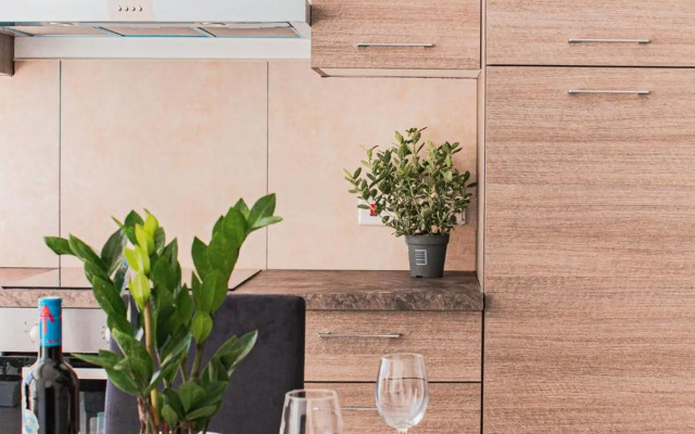 UNIQUE 2 Bedroom in AMAZING location NEAR the SEA