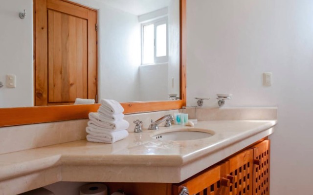 Alta Vista 3Br Condo By Rmh