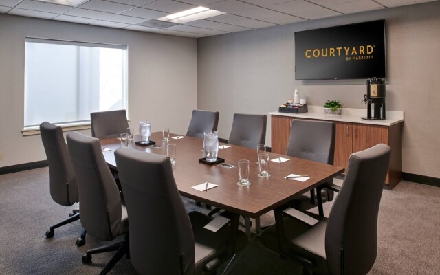 Courtyard Chicago Lincolnshire