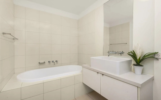 Melbourne Holiday Apartments Flinders Wharf