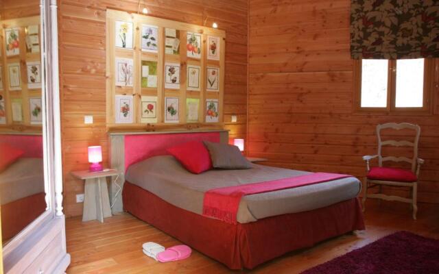 Le Mas Des Pots Rouges