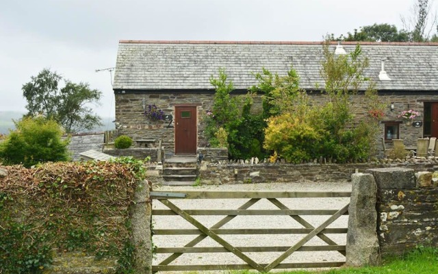 Charming Barn Conversion With Wood Burner Near Looe