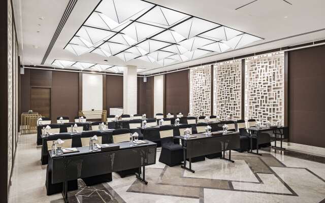 Radisson Blu Hotel & Suites GRT Chennai