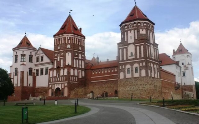 Mirskiy Castle