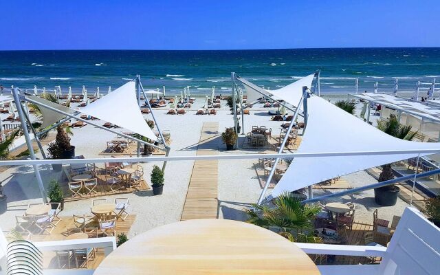 White Tower Mamaia