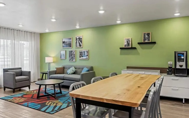 Woodspring Suites Loves Park Rockford
