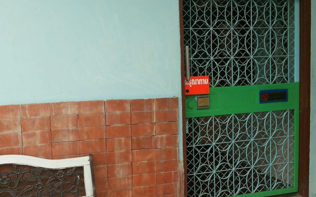 OYO 471 Sunshine Apartment