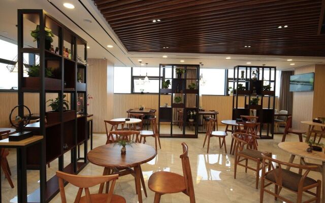 Infully Hotel - Zigong