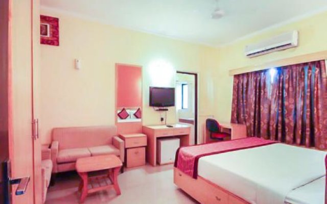 1 BR Boutique stay in Samalkha, New Delhi (5E83), by GuestHouser