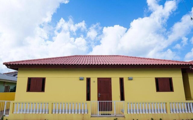 Iona's home: Vibrant 2bedroom home near Willemstad