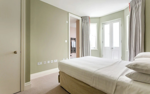 Rigault Road by Onefinestay