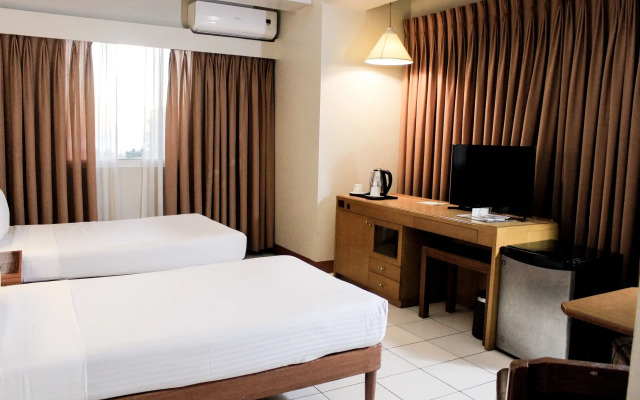 Palm Hotel Manila