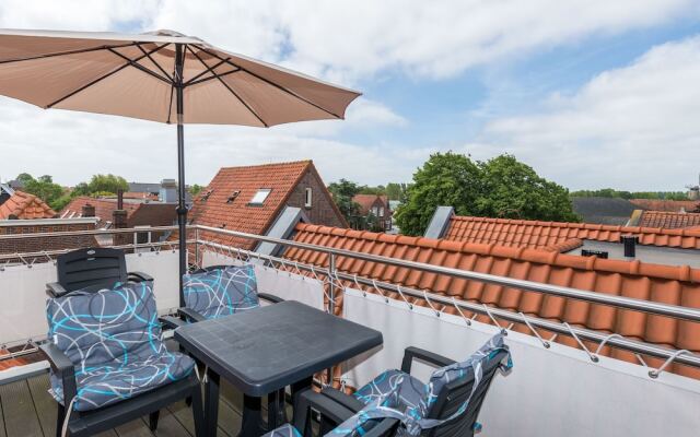 Lovely Holiday Home in Ouddorp Near Lake
