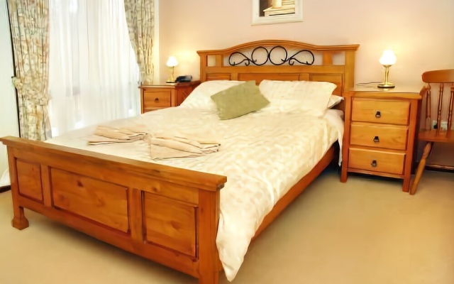 Woodland by the Bay & Puddleduck Cottage – Guest Rooms – Melbourne