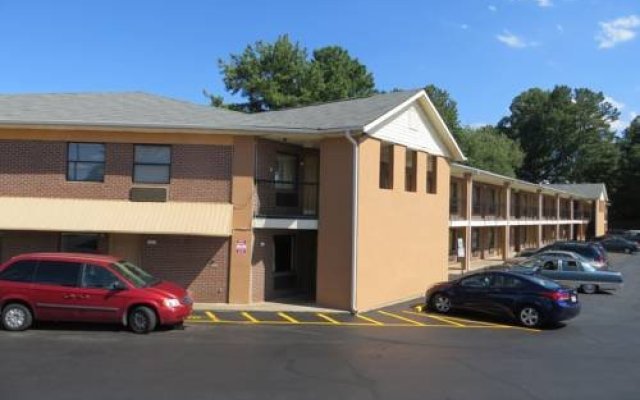 Budget Inn And Suites