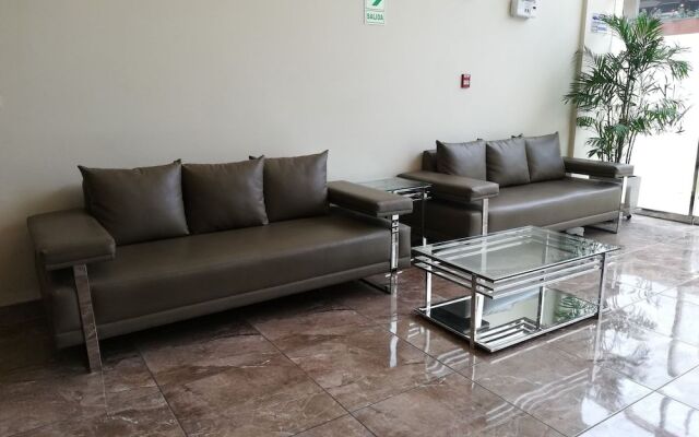 Hotel Candamo