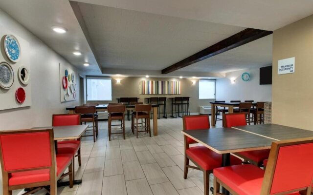 Holiday Inn Express Pittston - Scranton Airport, an IHG Hotel