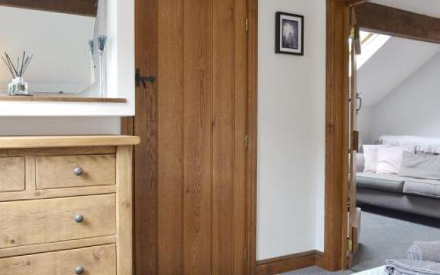 Field Farm Apartment