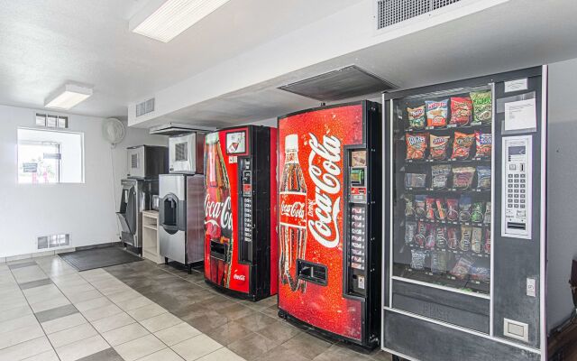 Days Inn by Wyndham Rock Springs