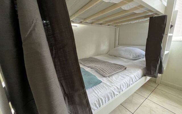 Hallandale Beach Hostel