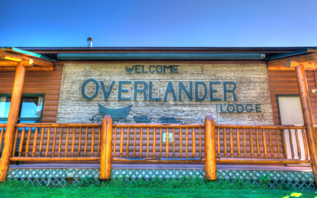 Overlander Mountain Lodge