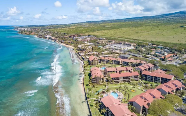 Papakea Oceanview Studio 0 Bedroom Condo by RedAwning