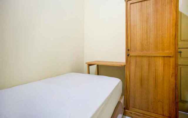 OYO Life 2249 Kost Teman